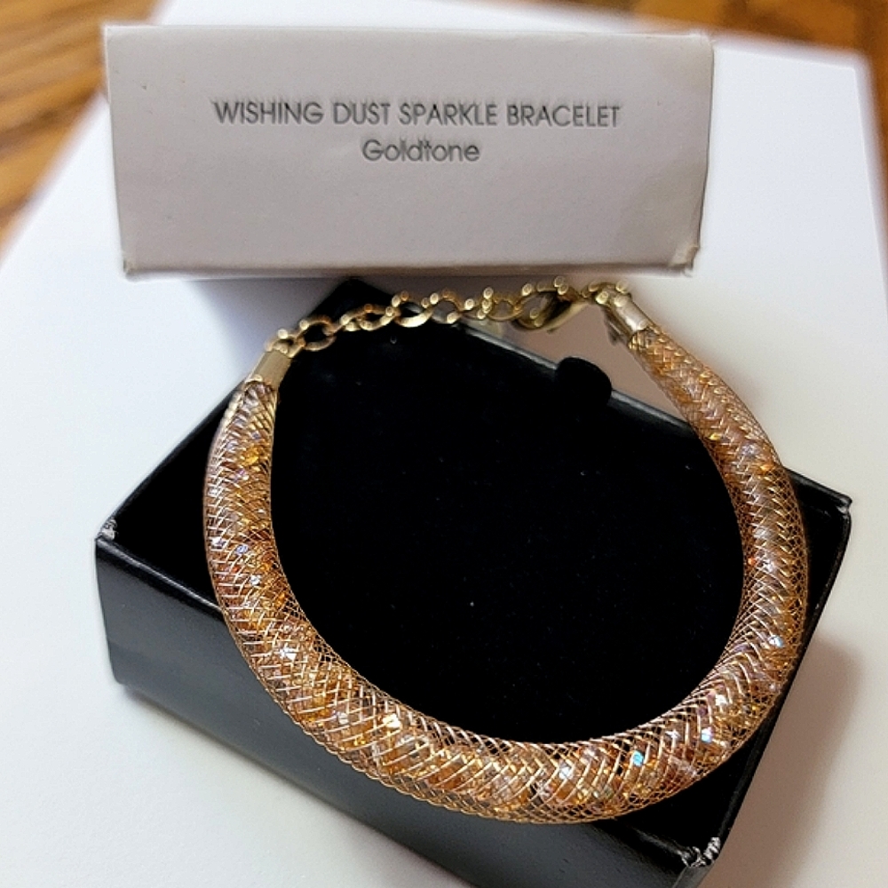 Wishing Dust Sparkle Bracelet Goldtone 2015 Avon SAQ Signed Braided Wire